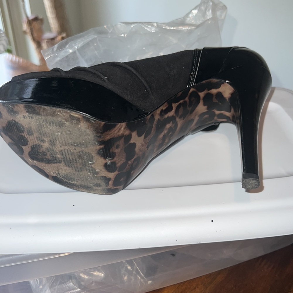 Heels - Picture 5 of 5